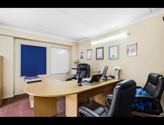 5 BEDROOM HOUSE FOR SALE IN BARBEQUE DOWNS